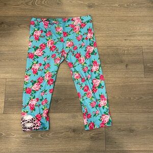 Betsey Johnson work out capris